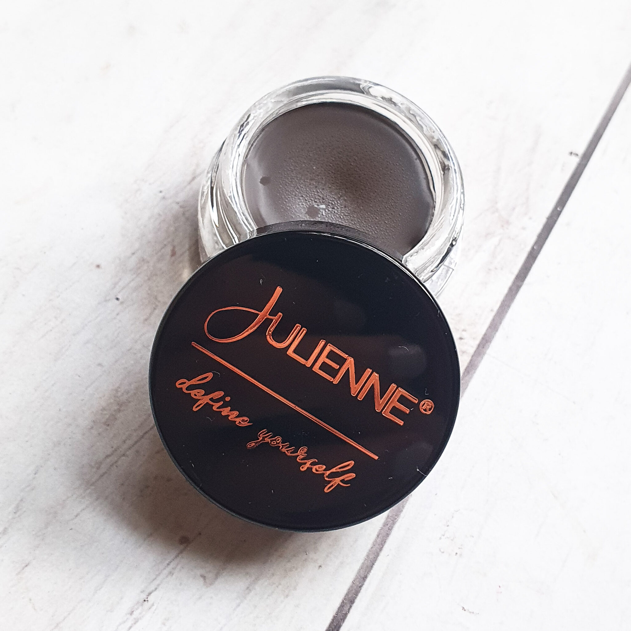 JULIENNE BROW POMADE